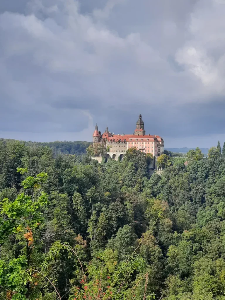 zamek-ksiaz-ze-skaly-olbrzyma