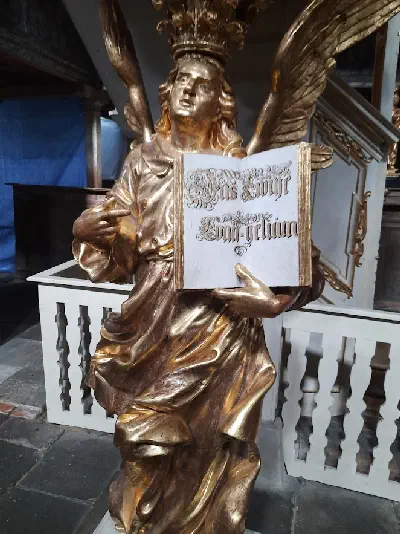 aniol-naturalnej-wielkosci