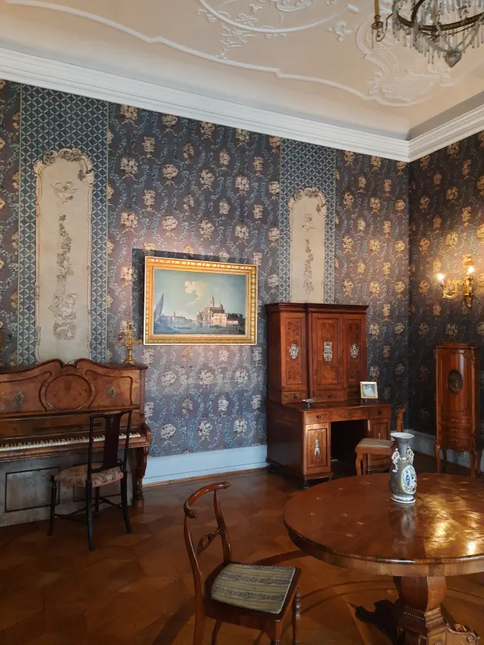 ksiaz-wnetrza-zamkowe