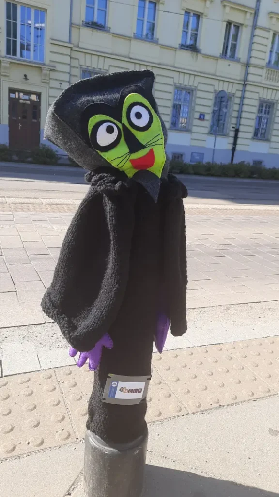 szpieg-z-krainy-deszczowcow