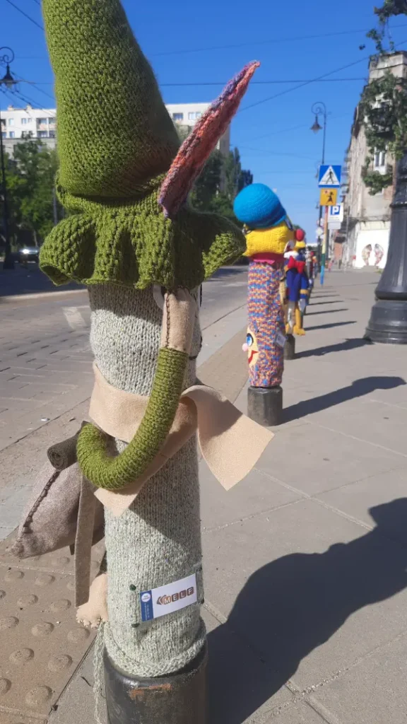 yarnbombing-warsaw