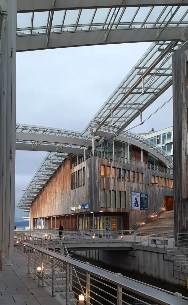 astrup-fearnley-nad-kanalem