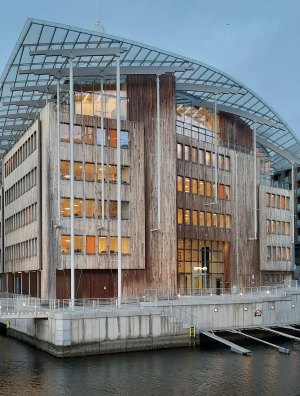 astrup-fearnley-w-oslo