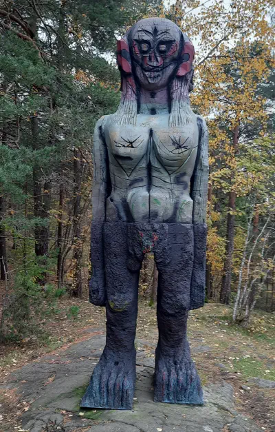 rzezba-we-come-in-peace