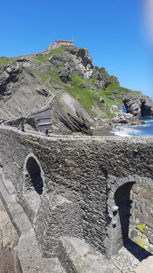 most-na-wyspe-gaztelugatxe